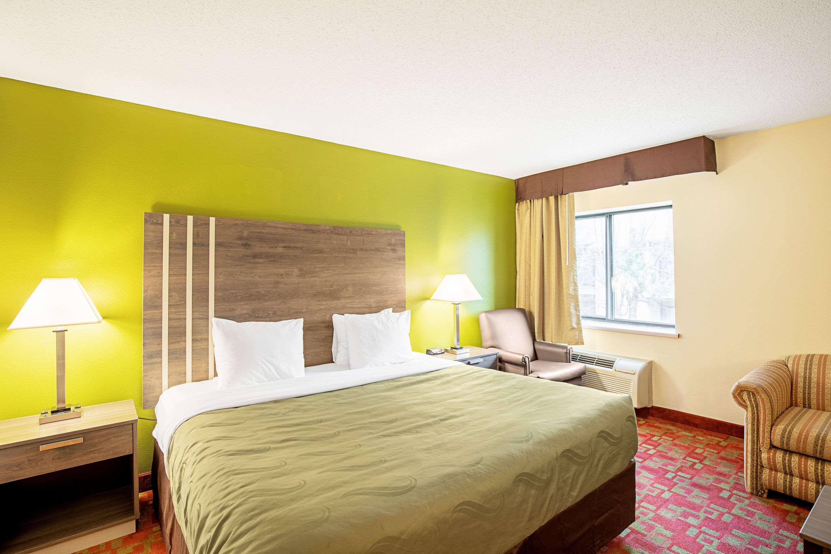 Quality Inn & Suites Milwaukee Esterno foto