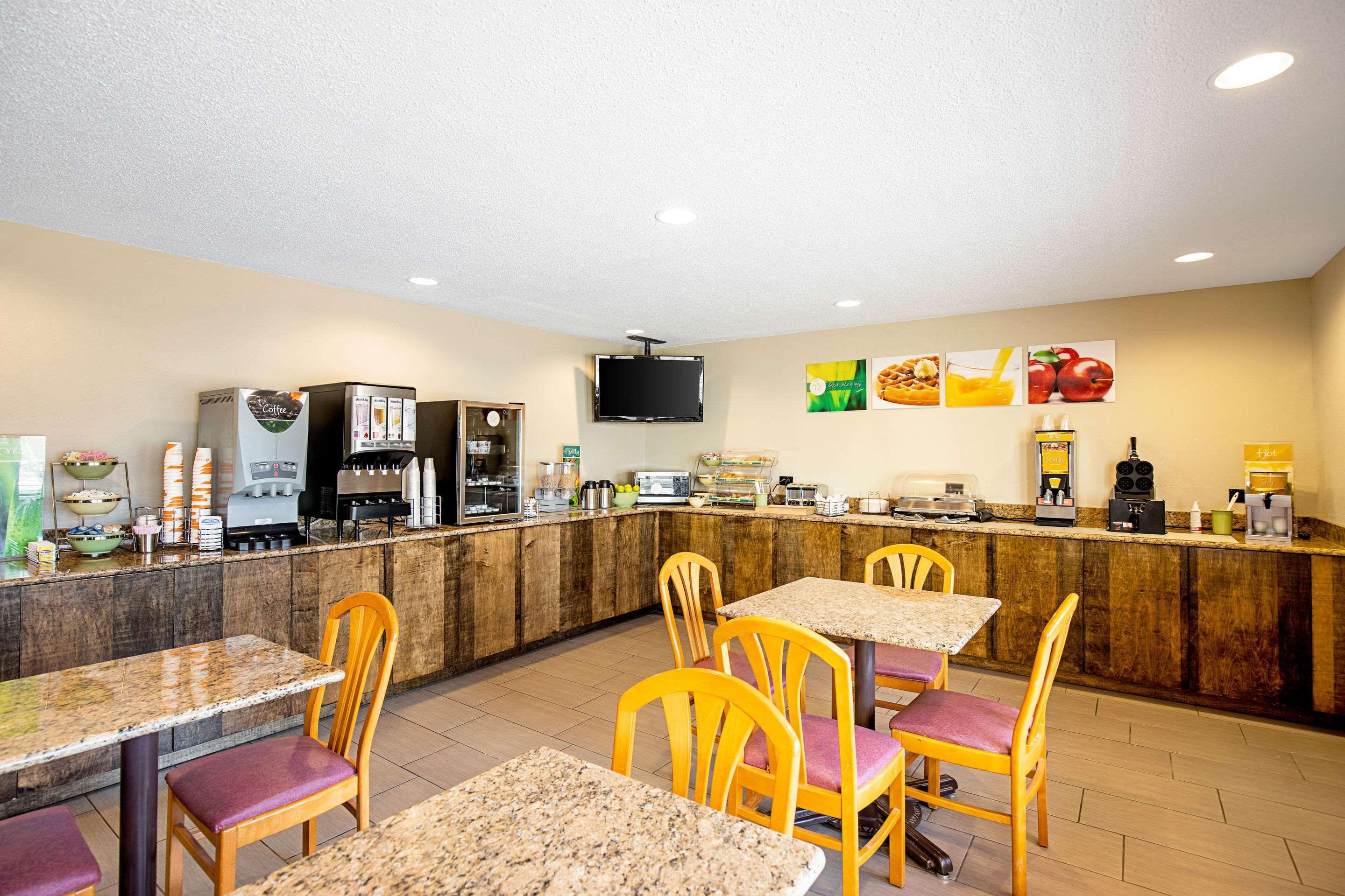 Quality Inn & Suites Milwaukee Esterno foto