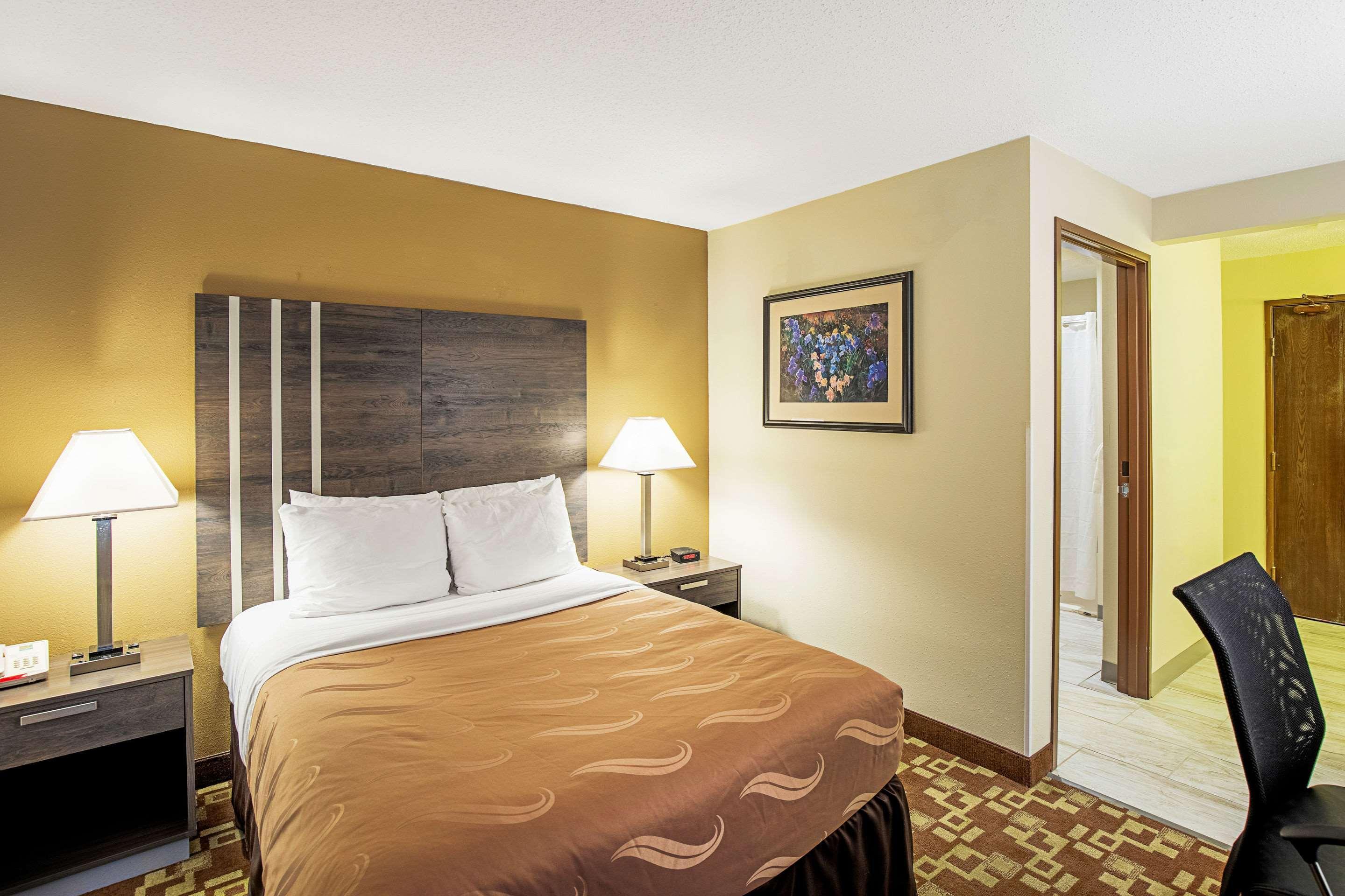 Quality Inn & Suites Milwaukee Esterno foto
