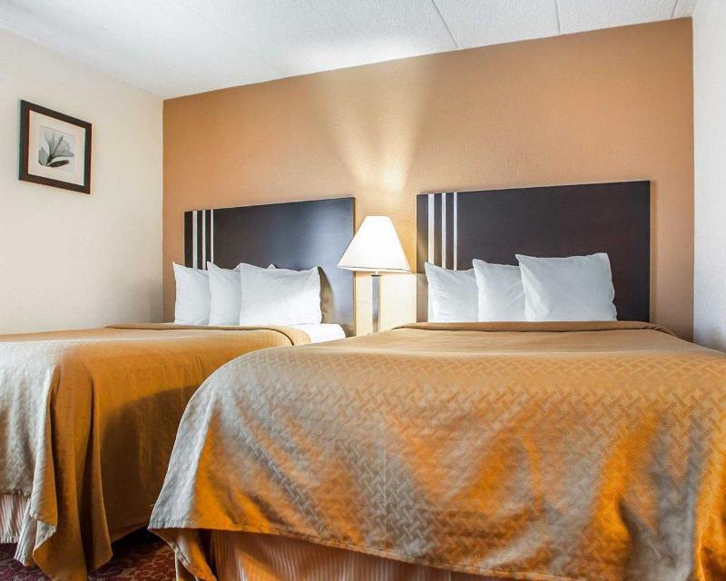 Quality Inn & Suites Milwaukee Esterno foto