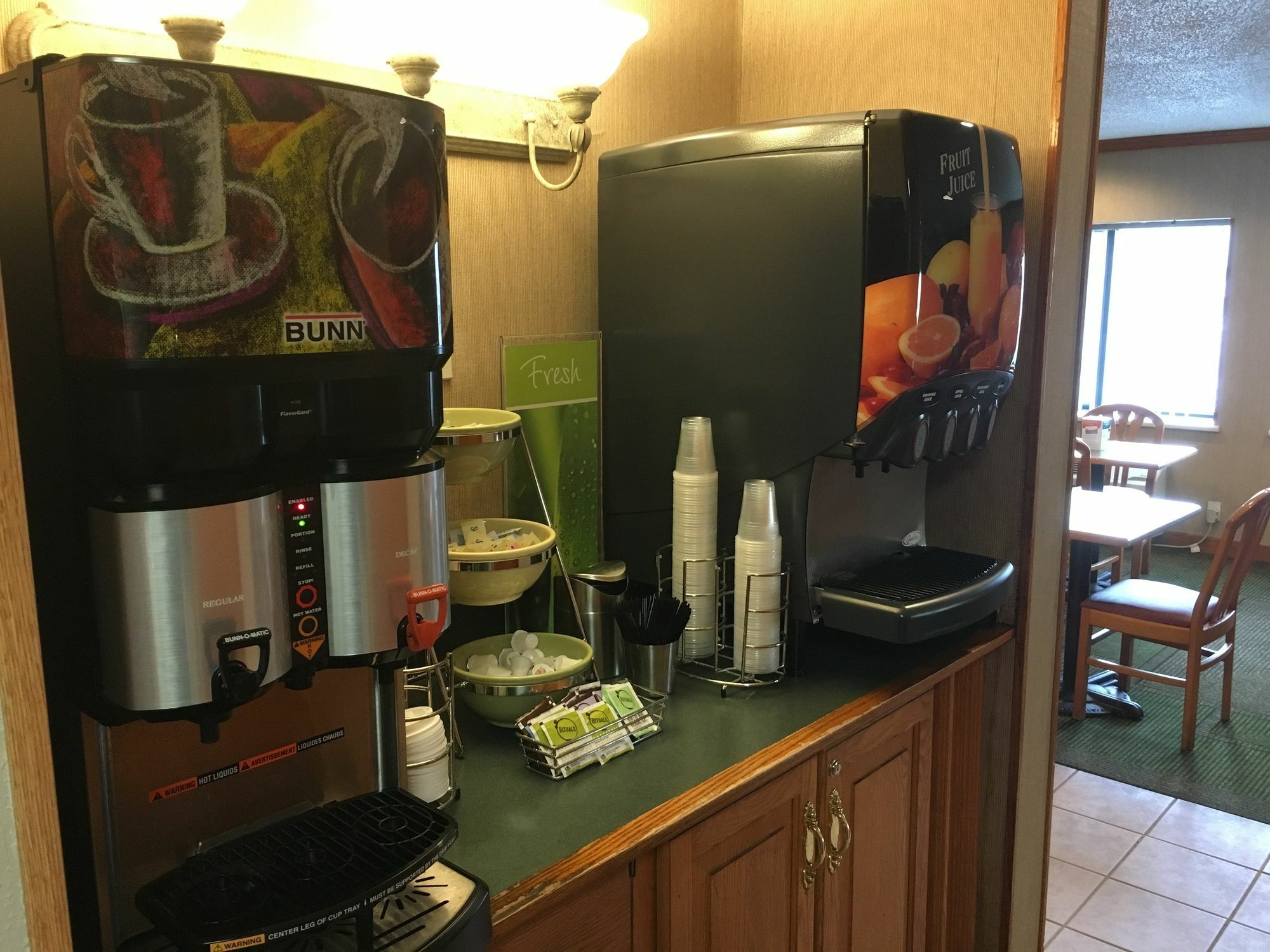 Quality Inn & Suites Milwaukee Esterno foto