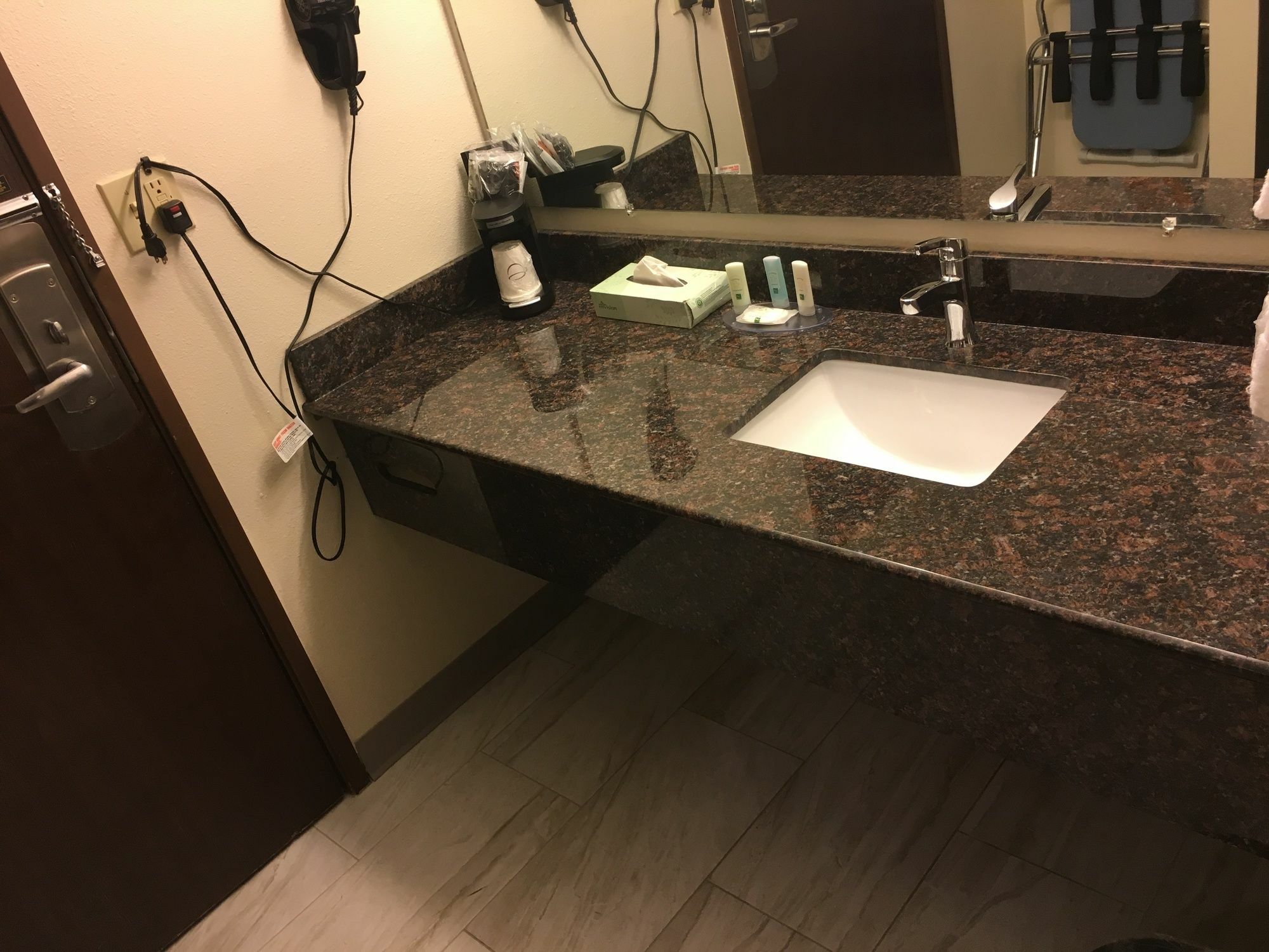 Quality Inn & Suites Milwaukee Esterno foto